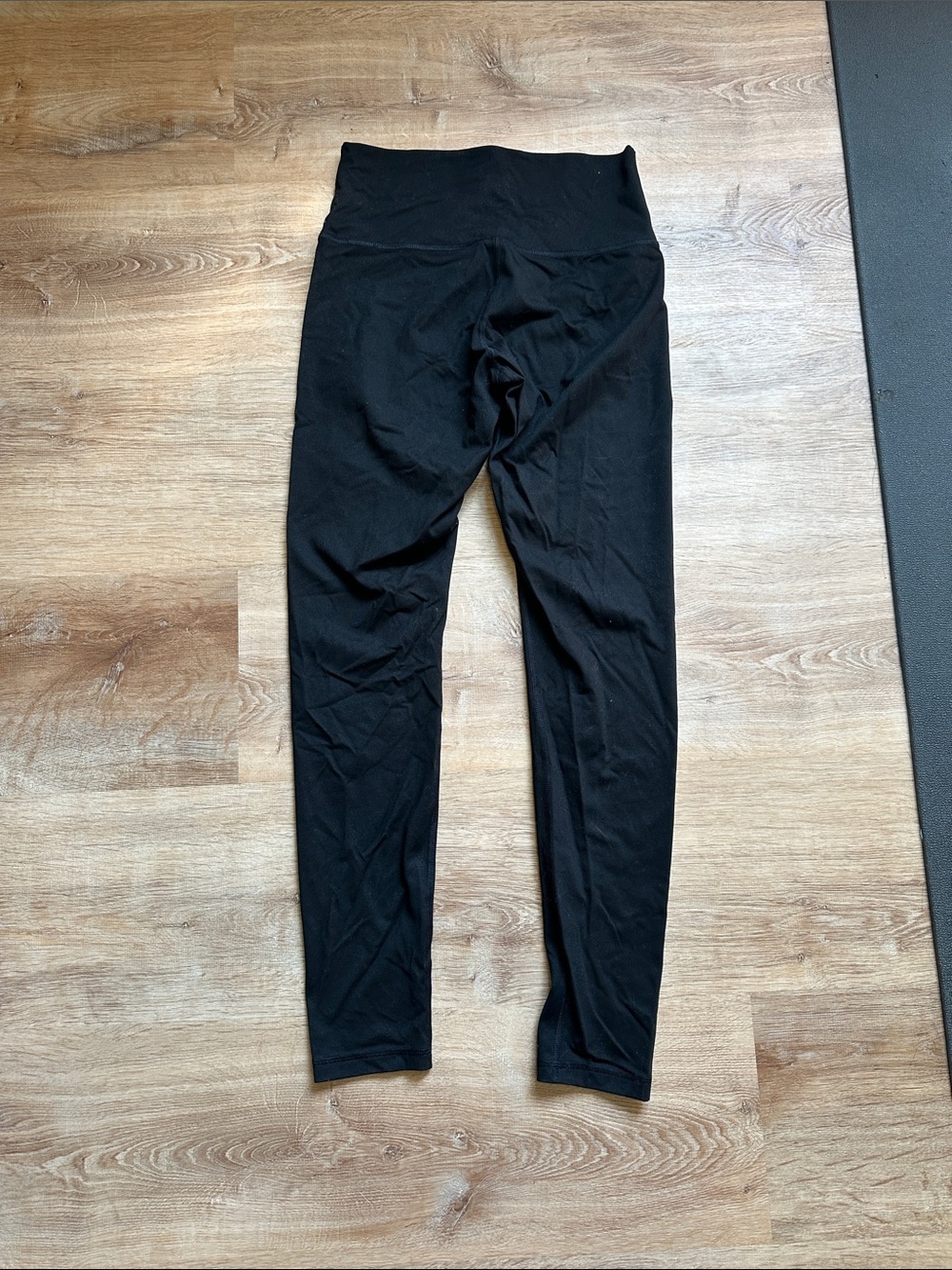 PINK Victoria's Secret Black High-Rise Ultimate Leggings - Picture 4 of 4